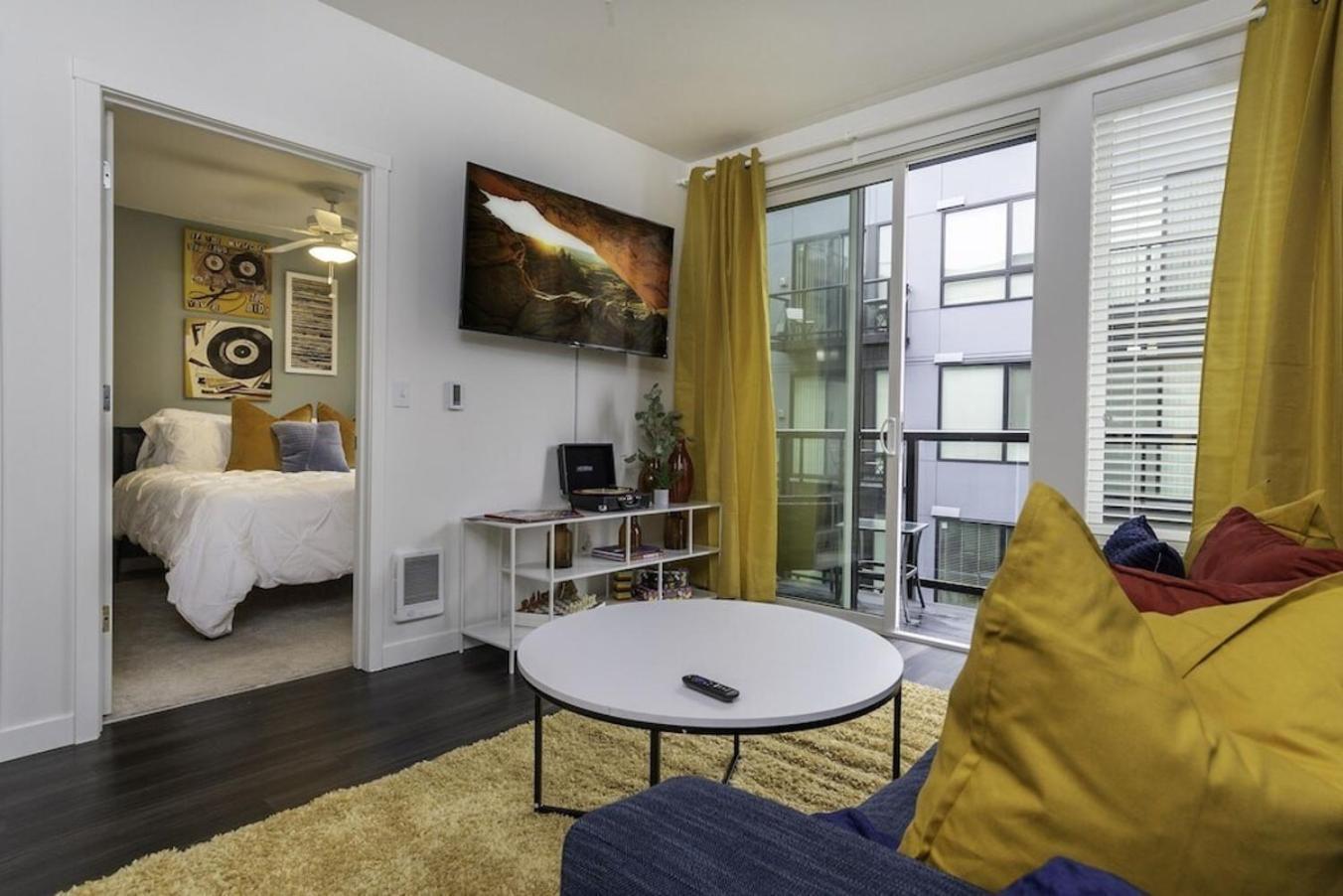 Self Check-In-Washer-Dryer-4Ksmart Tv-King Bed-Gym Tacoma Eksteriør billede