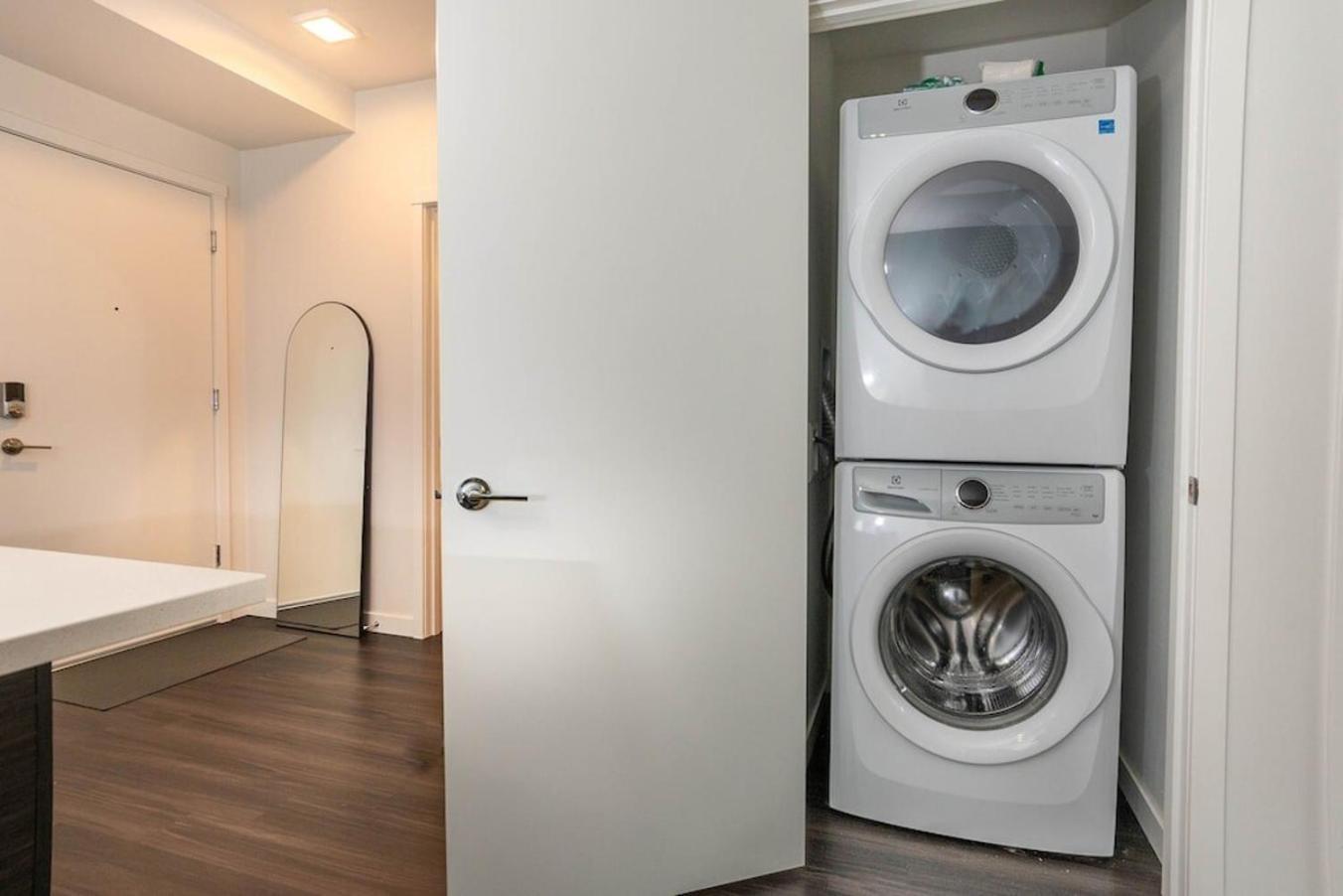 Self Check-In-Washer-Dryer-4Ksmart Tv-King Bed-Gym Tacoma Eksteriør billede